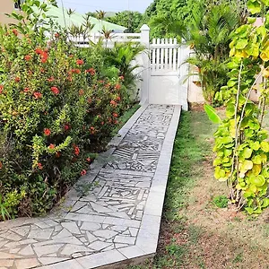  Hébergement de vacances Fleurs De Bambou Guadeloupe